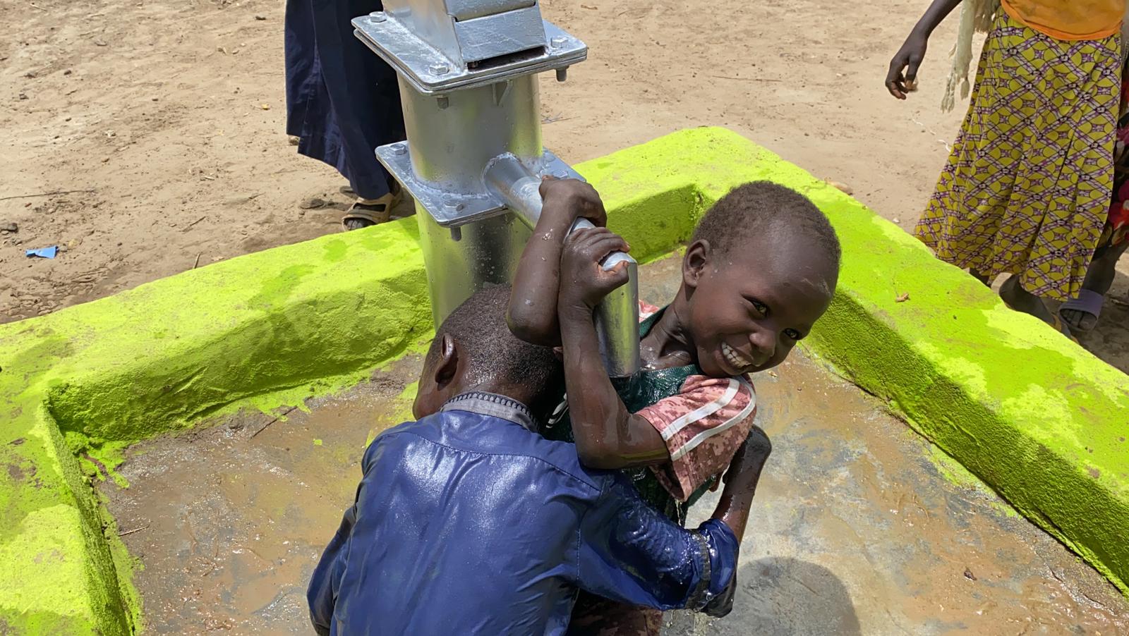 35 Köye Su Kuyusu Ulaştırdık